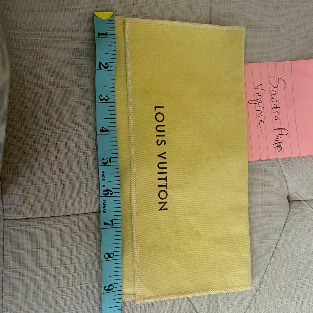 LV wallet duster